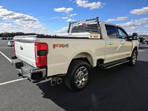 Used 2023 Ford F250 Lariat w/ Chrome Package image 8