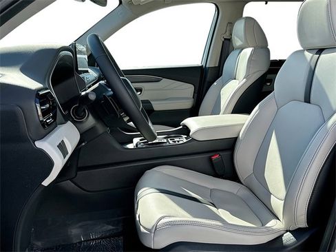 New 2026 Honda Pilot Touring image 11