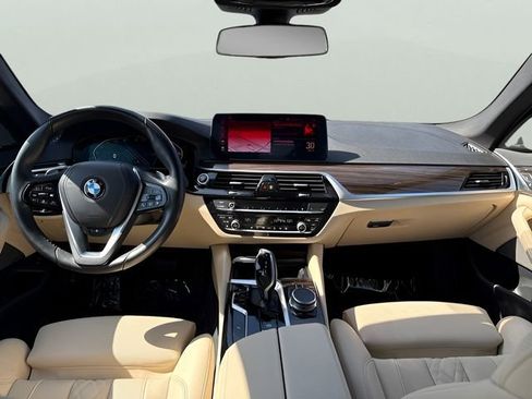 Used 2021 BMW 540i xDrive w/ Premium Package image 12