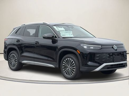 New 2026 Volkswagen Tiguan S AWD/4WD image 1