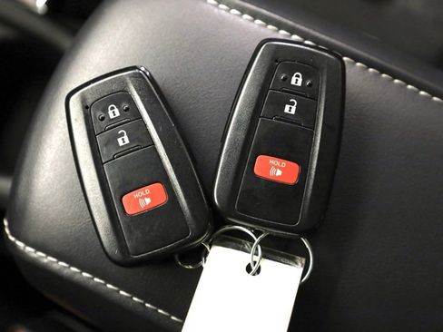 Used 2022 Toyota Corolla SE image 35