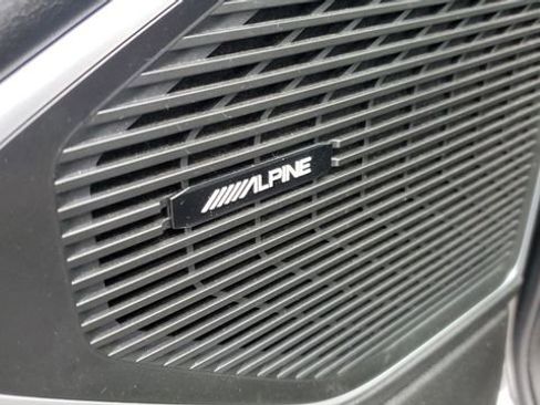 Certified 2024 Jeep Wagoneer Series II w/ Convenience Group I image 8