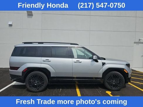 Used 2025 Hyundai Santa Fe Calligraphy FWD image 2
