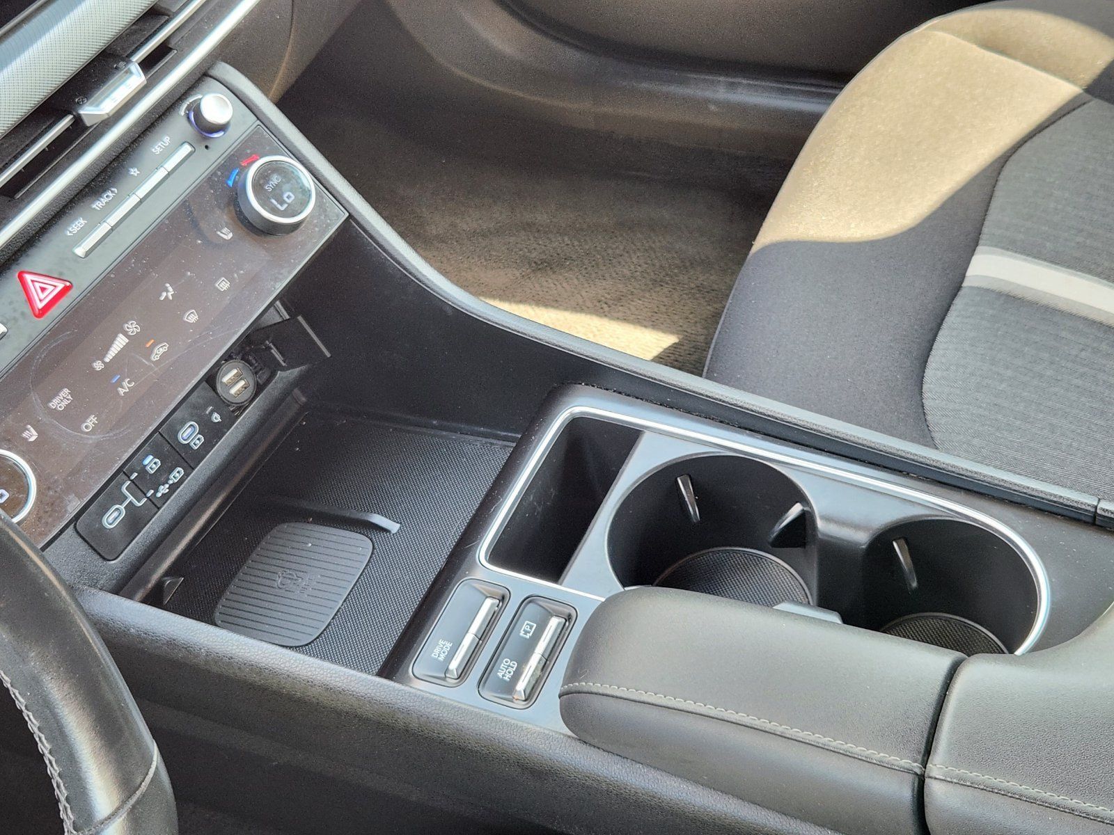 Used 2025 Hyundai Sonata SEL FWD image 26