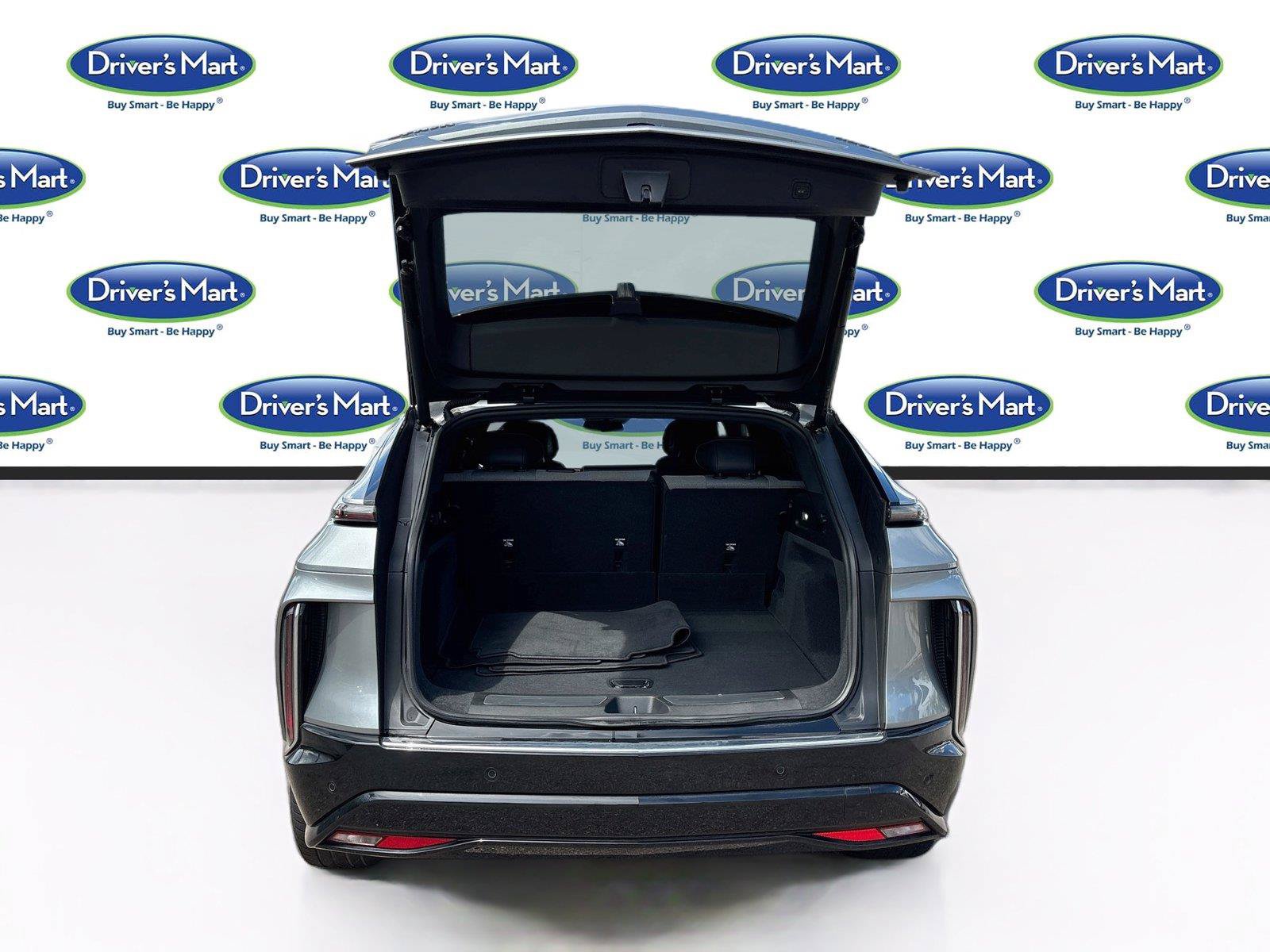 Used 2024 Cadillac Lyriq Tech RWD image 26