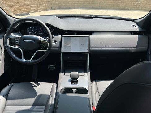Certified 2025 Land Rover Discovery Sport Dynamic SE image 8