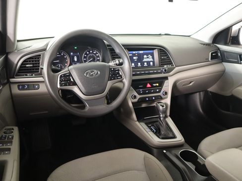 Used 2018 Hyundai Elantra SEL image 2