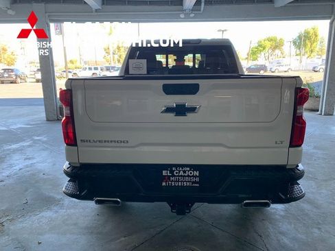 Used 2022 Chevrolet Silverado 1500 LT Trail Boss w/ Convenience Package II image 5