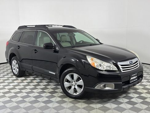 Used 2010 Subaru Outback 2.5i Premium image 2