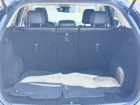 Used 2018 MAZDA CX-5 Touring w/ Preferred Equipment Package FWD image 19