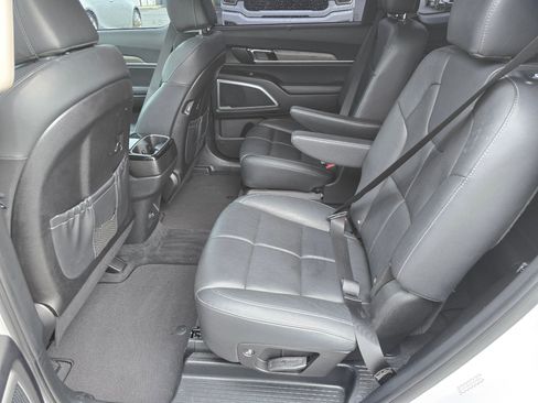 Used 2022 Kia Telluride EX w/ EX Premium Package image 34