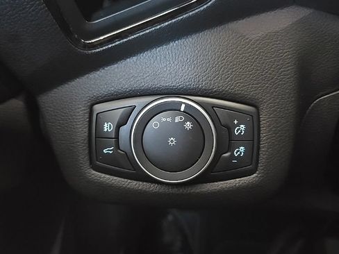 Used 2019 Ford Escape Titanium FWD image 18