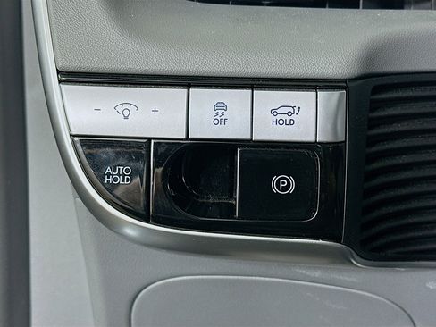 Used 2024 Hyundai Ioniq 5 SEL image 17