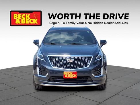Used 2022 Cadillac XT5 Premium Luxury w/ Platinum Package FWD image 2