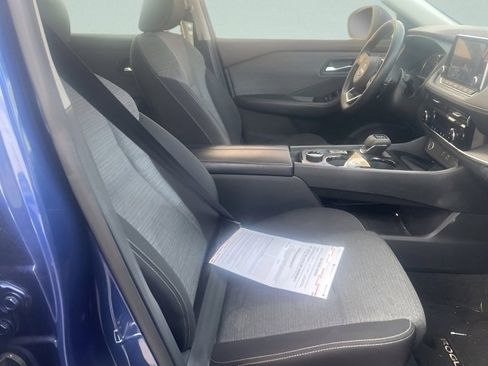 Used 2022 Nissan Rogue SV image 6