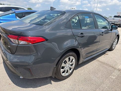 Used 2026 Toyota Corolla LE FWD image 6