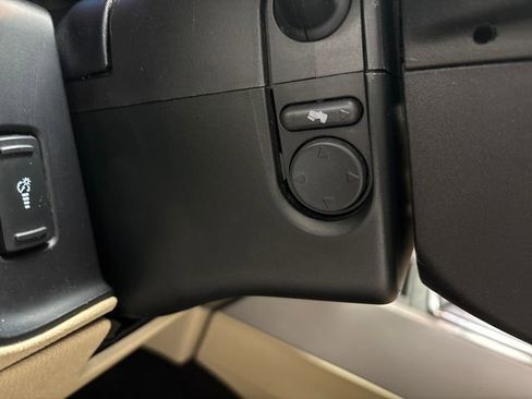 Used 2015 Ford Expedition Limited image 54