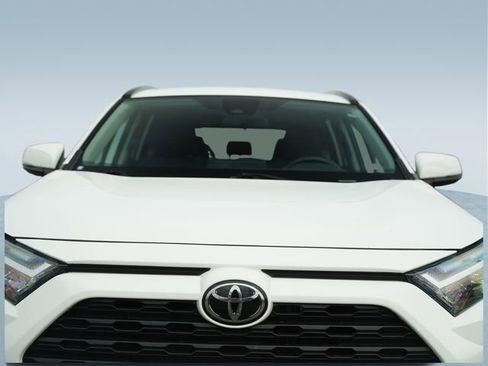 Used 2024 Toyota RAV4 XLE image 35