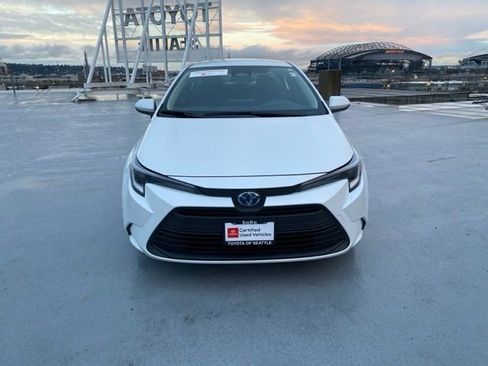 Certified 2023 Toyota Corolla LE image 3