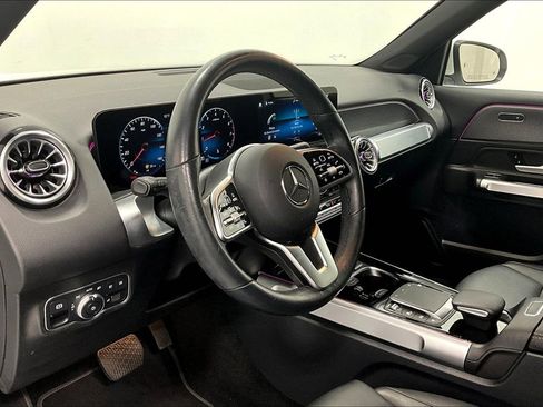 Used 2022 Mercedes-Benz GLB 250 image 16