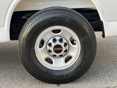 New 2025 GMC Savana 2500 w/ Driver Convenience Package image 29