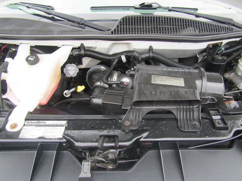 Used 2011 Chevrolet Express 2500 w/ Cold Climate Package image 14