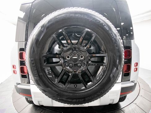 Used 2023 Land Rover Defender 110 S AWD/4WD image 38