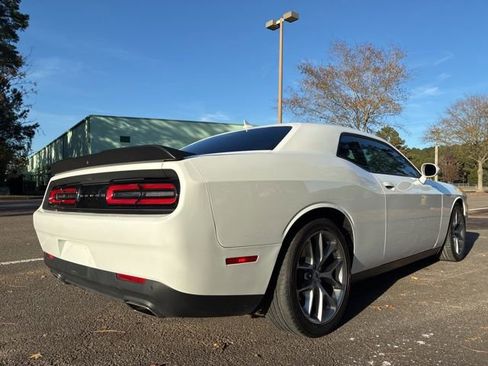 Used 2023 Dodge Challenger GT image 3