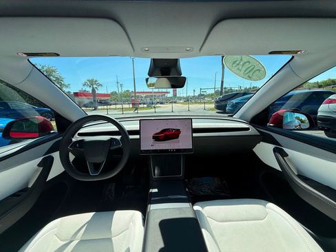 Used 2026 Tesla Model Y Long Range image 19