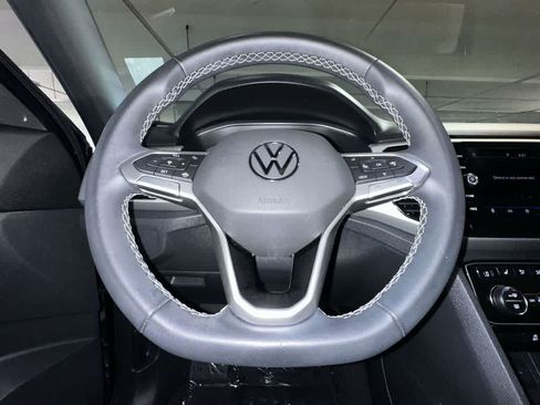Certified 2023 Volkswagen Atlas Cross Sport SE FWD image 15