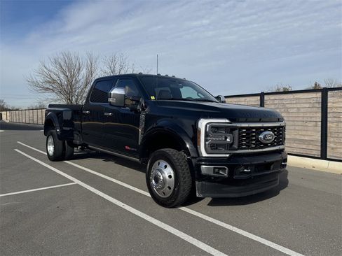 Used 2024 Ford F450 Platinum image 6