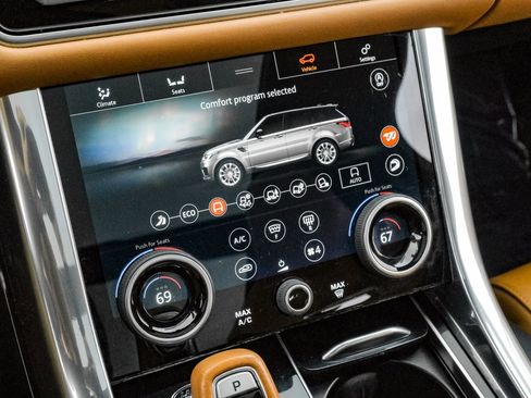 Used 2020 Land Rover Range Rover Sport SVR image 32