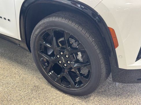 Used 2024 Chevrolet Traverse RS w/ LPO, Floor Liner Package image 4