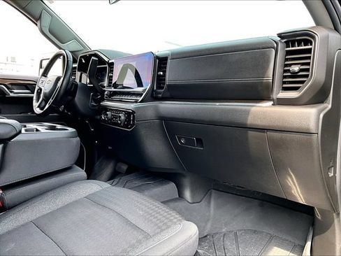 Used 2024 Chevrolet Silverado 1500 LT AWD/4WD image 14