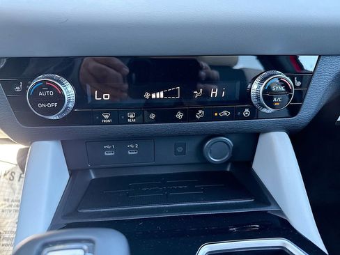 New 2026 Mitsubishi Outlander SE image 16