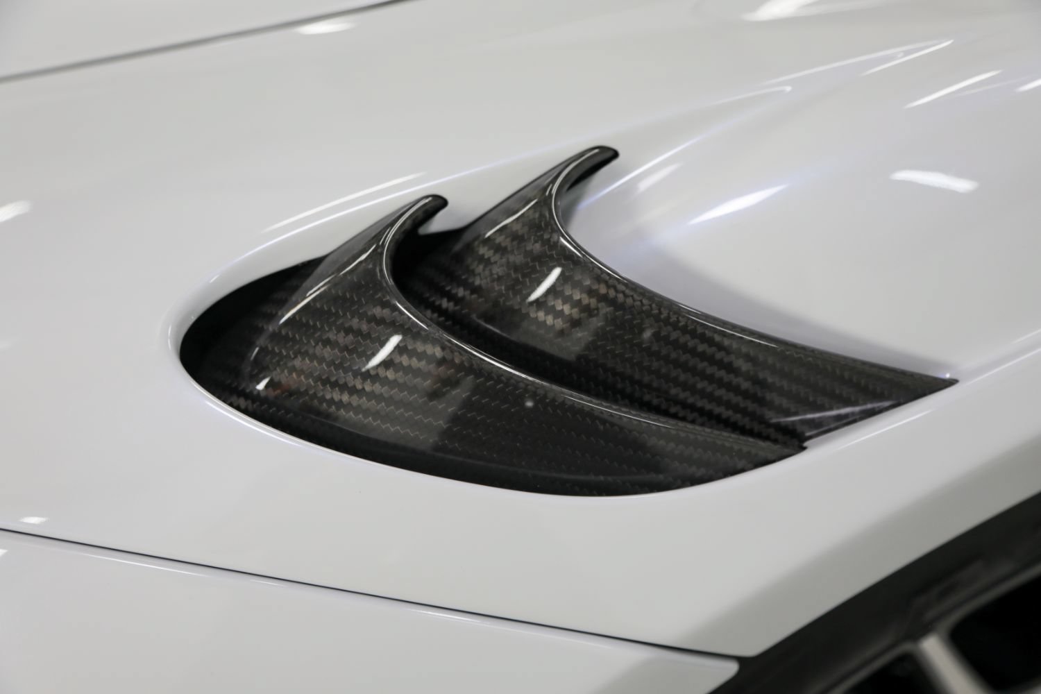 Used 2022 McLaren 765LT RWD image 18