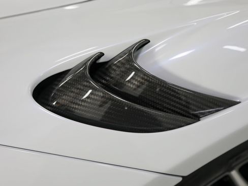 Used 2022 McLaren 765LT RWD image 18