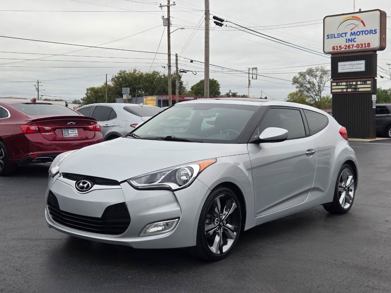 Used 2017 Hyundai Veloster Value Edition FWD image 2