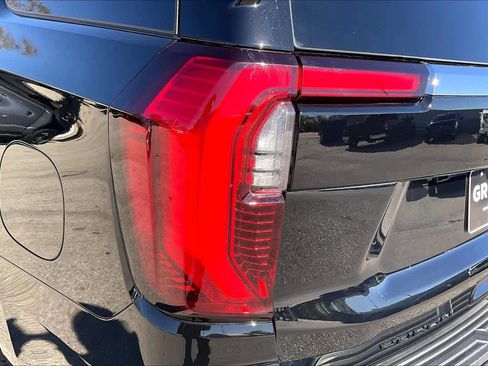 Certified 2025 GMC Yukon Elevation w/ Technology Package image 27