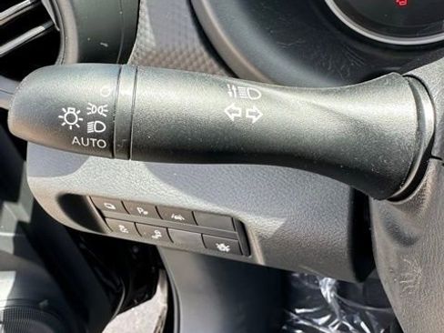 New 2025 Nissan Kicks Play S image 26