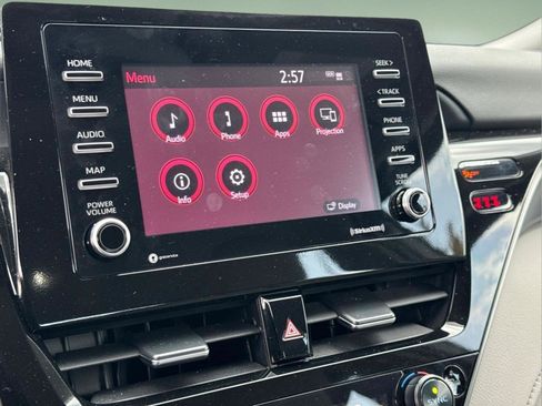 Used 2024 Toyota Camry SE FWD image 27