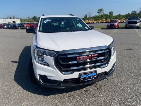 Certified 2024 GMC Terrain AT4 AWD/4WD image 3