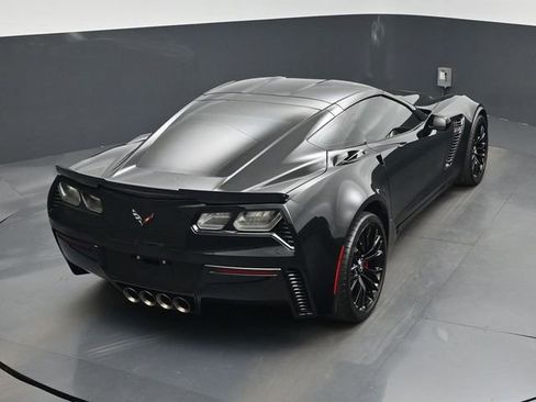 Used 2015 Chevrolet Corvette Z06 w/ 3LZ Preferred Equipment Group RWD image 24