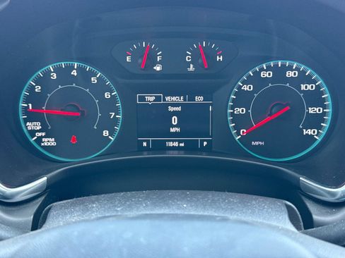 Used 2023 Chevrolet Equinox LS FWD image 28