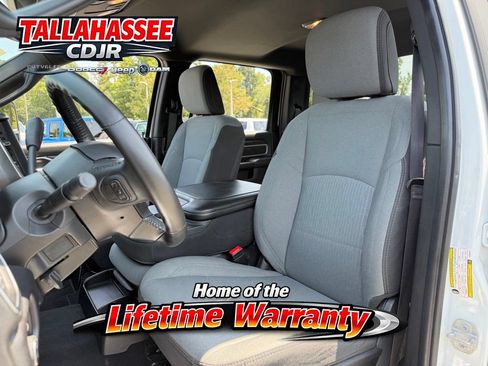 Used 2024 RAM 3500 Big Horn AWD/4WD image 13