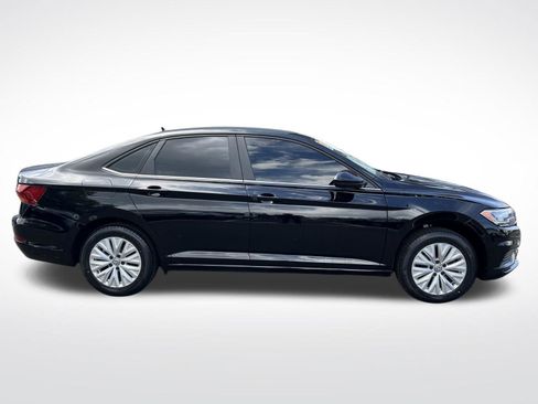 Used 2019 Volkswagen Jetta S w/ Driver Assistance Package image 10