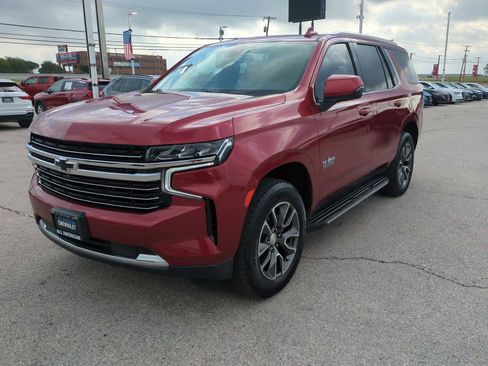 Used 2021 Chevrolet Tahoe LT w/ LT Signature Package image 4