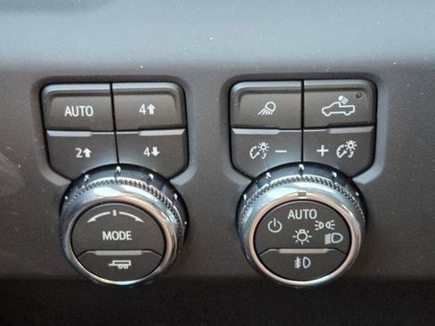 New 2026 GMC Sierra 3500 AT4 w/ AT4 Premium Plus Package AWD/4WD image 22