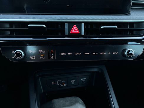 Used 2025 Kia K5 LXS image 28