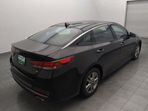 Used 2018 Kia Optima S w/ Panoramic Sunroof Package FWD image 9